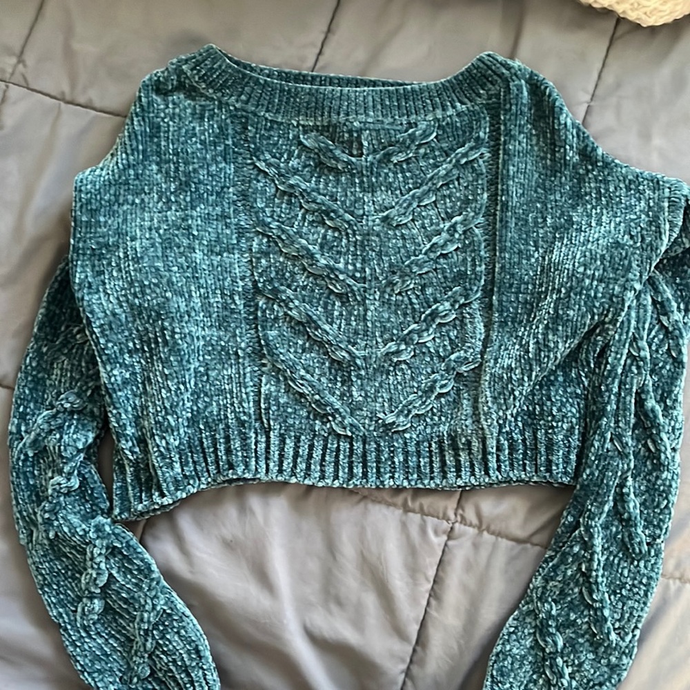 Cropped emerald green sweater